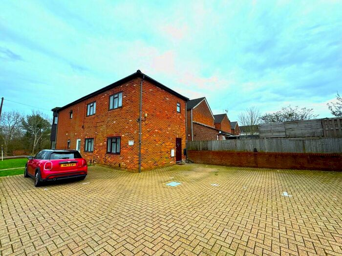 Studio To Rent In Portswood Road, SO17