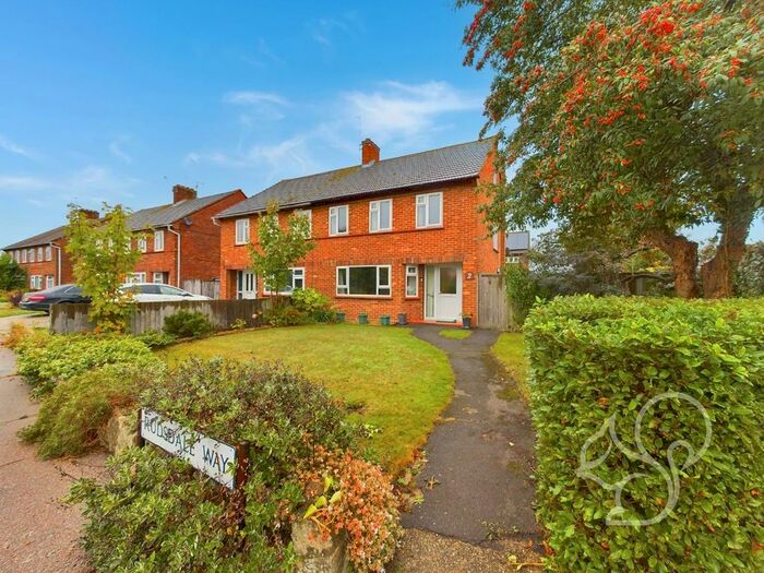 3 Bedroom Semi-Detached House To Rent In Rudsdale Way, Colchester, CO3