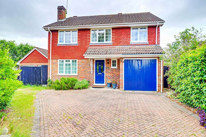 4 Bedroom Detached House For Sale In Grangely Close, Calcot, Reading, RG31