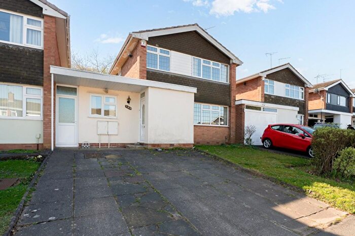 3 Bedroom Link Detached House For Sale In Northway, Sedgley, DY3