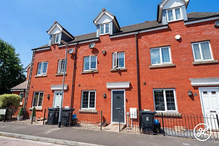3 Bedroom Terraced House For Sale In Reedmoor Gardens, Bridgwater, TA6