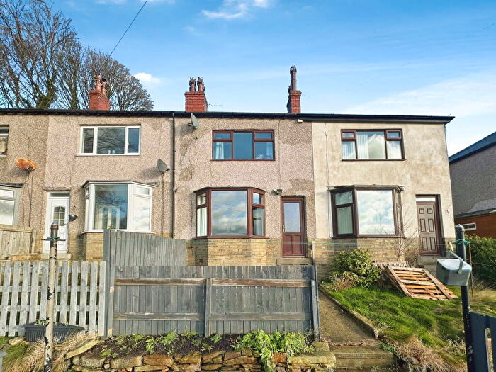 2 Bedroom Terraced House For Sale In Plane Tree Nest, Halifax, HX2
