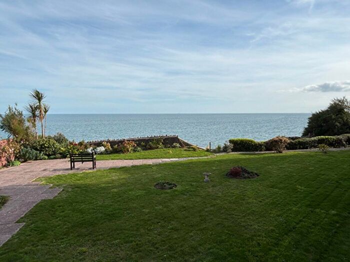 2 Bedroom Flat To Rent In Exeter Road, Dawlish, EX7