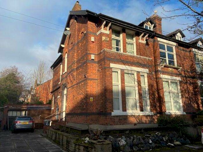 2 Bedroom Flat To Rent In Clifton Avenue, Fallowfield, M14