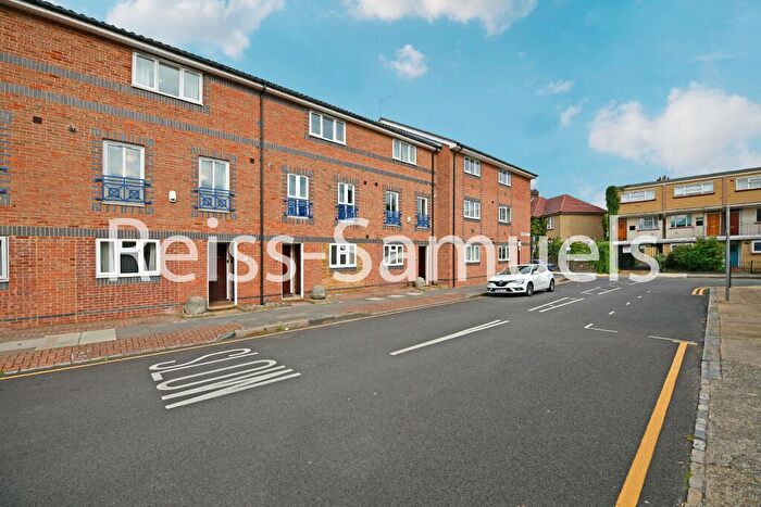 5 Bedroom Terraced House To Rent In Cahir Street, CanaryWharf, London, E14