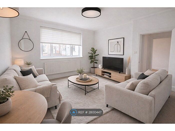 2 Bedroom Flat To Rent In Browns Court Gerrards Cross, Gerrards Cross, SL9