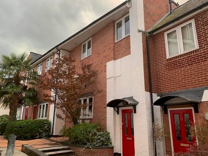 2 Bedroom Property To Rent In College Street, Worcester, WR1