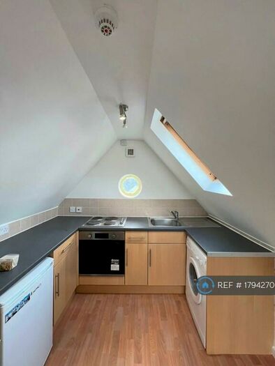 Studio To Rent In Cowley Road, Oxford, OX4