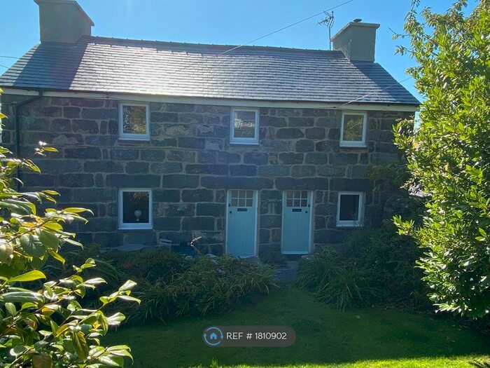 2 Bedroom Semi-Detached House To Rent In Pant Teg, Dyffryn Ardudwy, LL44