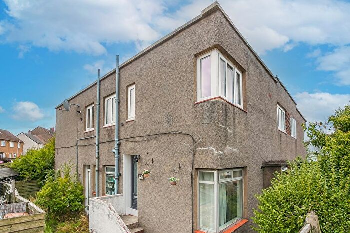 3 Bedroom Flat For Sale In Redhall Gardens, Edinburgh, EH14