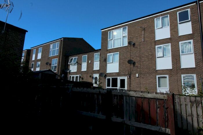 2 Bedroom Flat To Rent In Bamburgh Close, Washington NE38