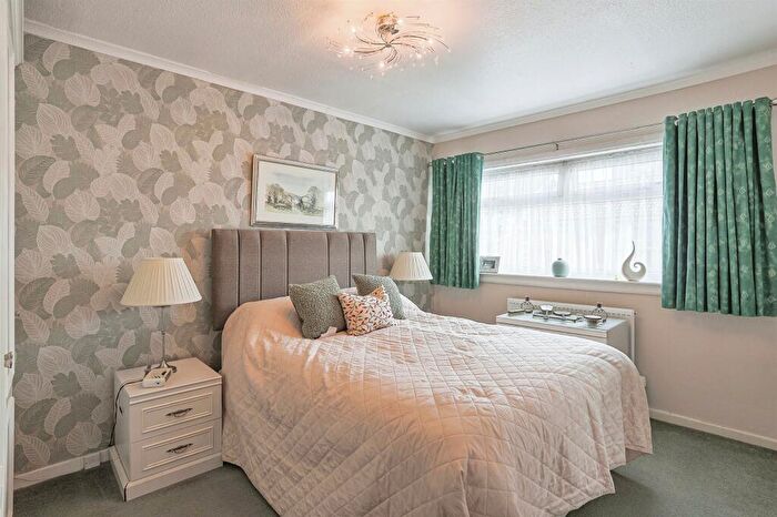3 Bedroom Terraced House For Sale In Stanks Lane North, Leeds, LS14