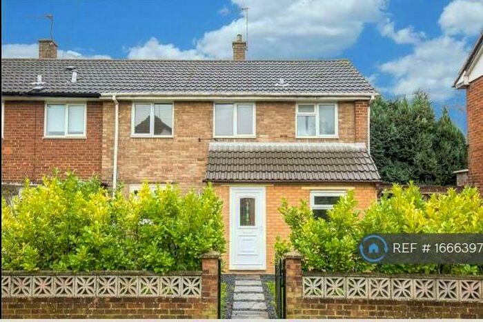 4 Bedroom End Of Terrace House To Rent In St. Stephens Road, Barnet, EN5
