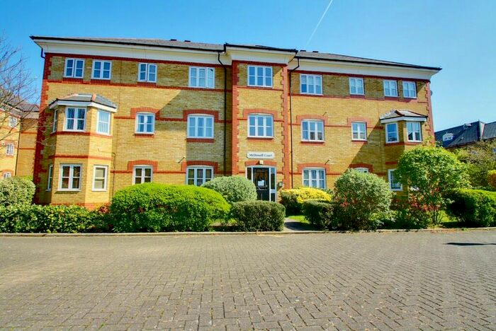 2 Bedroom Apartment To Rent In Winchmore Hill, London, N21