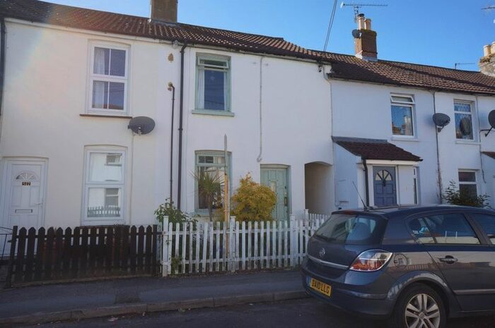 2 Bedroom Terraced House To Rent In Victoria Road, Alton, GU34