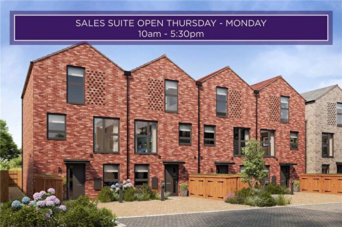 3 Bedroom Terraced House For Sale In Feather Lane, Cambridge, CB4
