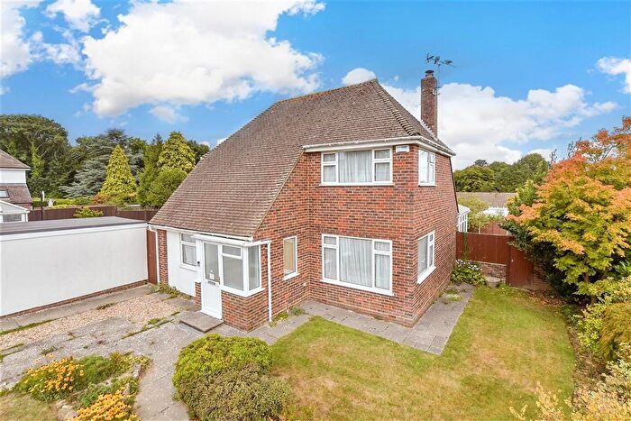 2 Bedroom Detached House For Sale In Knockwood Road, Tenterden, Kent, TN30