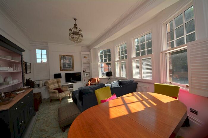 2 Bedroom Flat To Rent In Fortis Green Road, East Finchley, N2