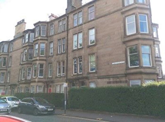 3 Bedroom Flat To Rent In Comely Bank Road, Edinburgh, EH4