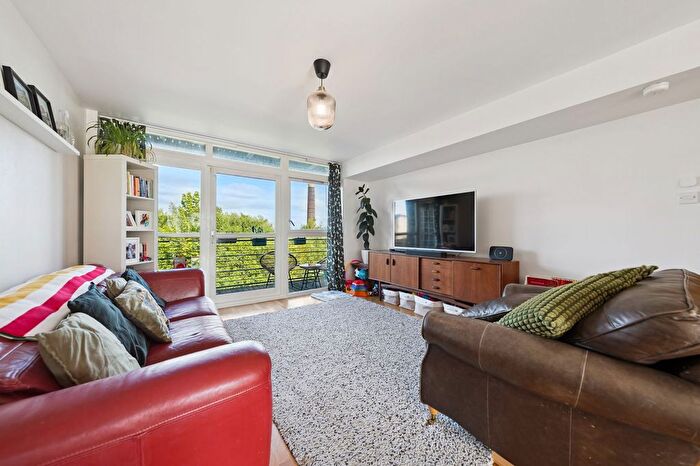 2 Bedroom Flat For Sale In Pollokshaws Road, Flat /, Strathbungo, Glasgow, G41
