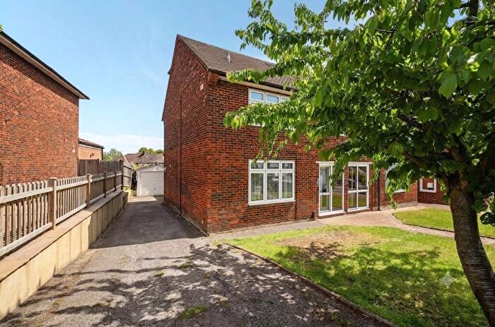 4 Bedroom Semi Detached House For Sale In Bostall Road, Orpington, BR5