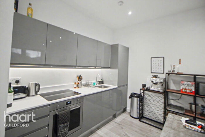 1 Bedroom Flat To Rent In Ladymead, Guildford, GU1