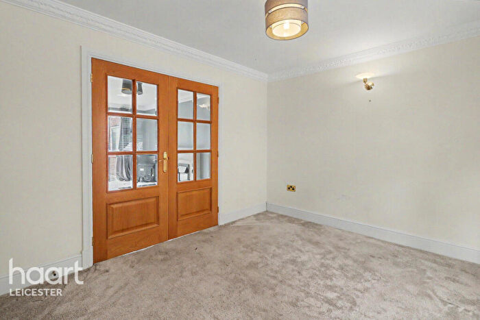 4 Bedroom Detached House For Sale In Spion Kop, Leicester, LE2