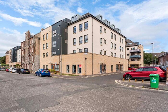 2 Bedroom Apartment For Sale In Hatters Lane, Canonmills, Edinburgh, Midlothian, EH7