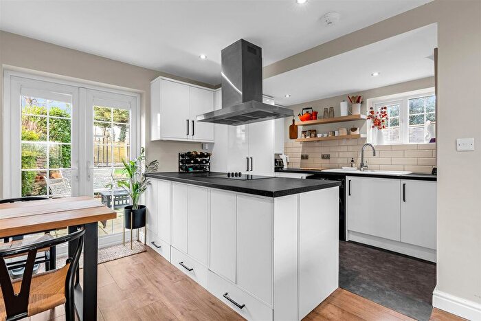 3 Bedroom End Of Terrace House For Sale In Chequers, Welwyn Garden City, AL7