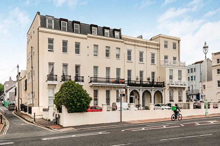 1 Bedroom Flat To Rent In Marine Parade, Brighton, East Sussex, BN2