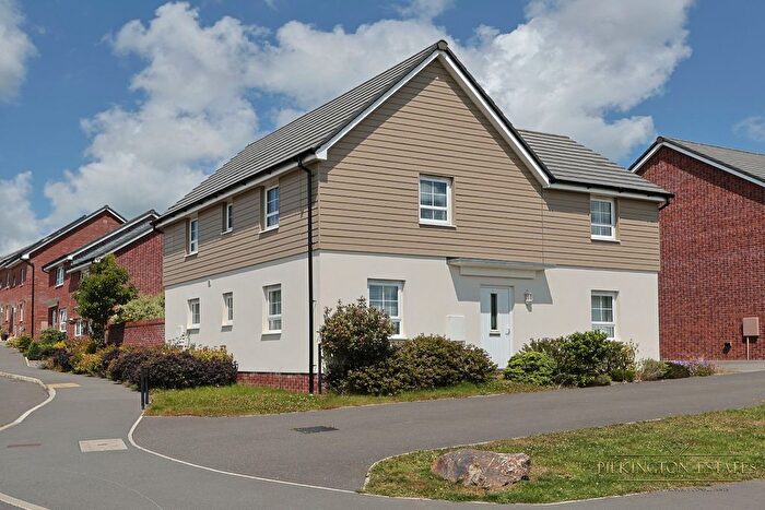 4 Bedroom Detached House For Sale In Chapel Gate, Launceston, Cornwall, PL15