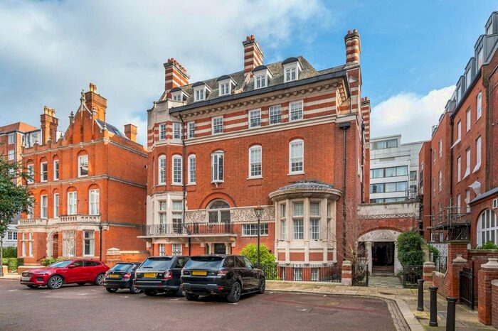 2 Bedroom Flat To Rent In Palace Court, Bayswater, London, W2