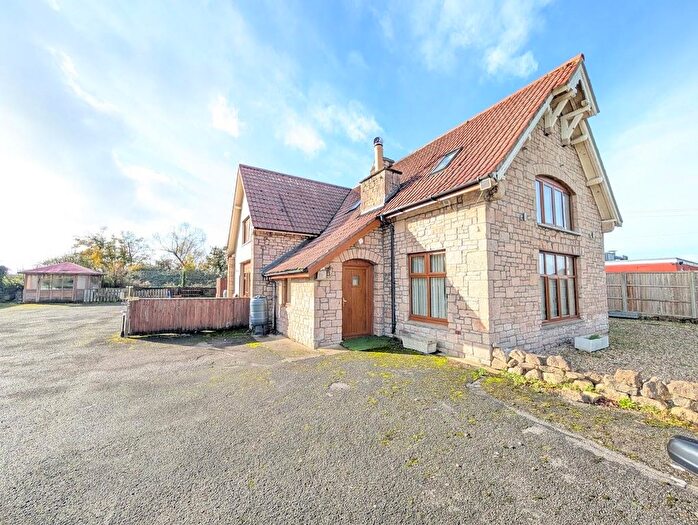 4 Bedroom Property For Sale In Bank Road, Pilning, BS35