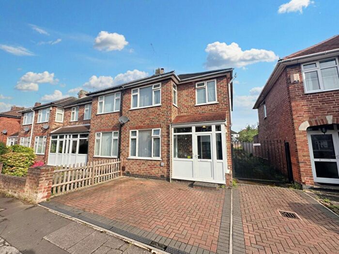 4 Bedroom End Of Terrace House For Sale In Franciscan Road, Coventry, CV3