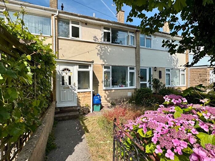 3 Bedroom Terraced House To Rent In Ringswell Gardens, Bath, BA1