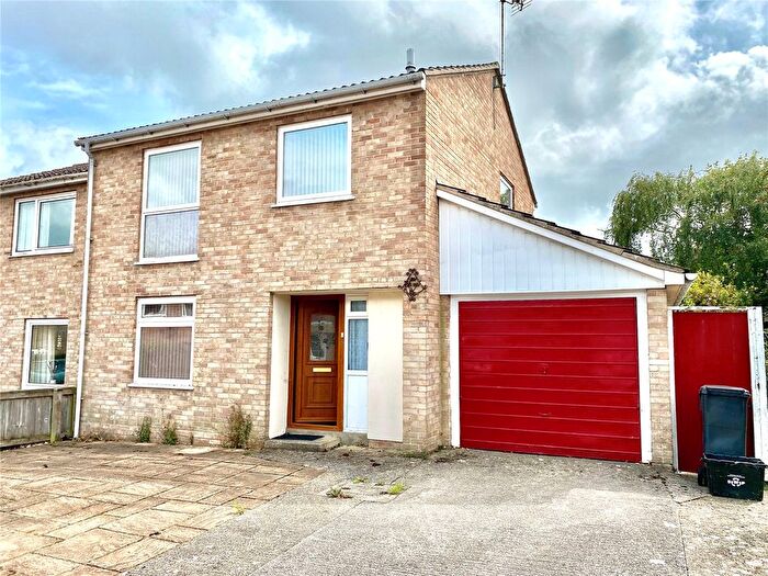 3 Bedroom Semi-Detached House To Rent In Bubwith Close, Chard, Somerset, TA20