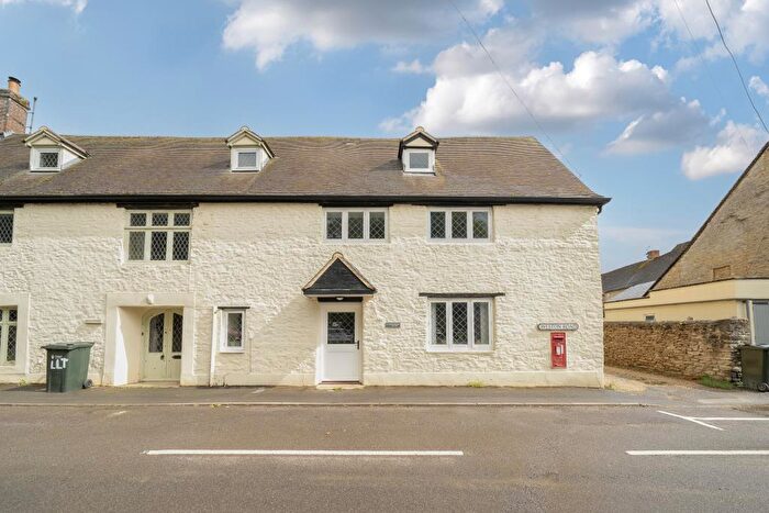 2 Bedroom Apartment To Rent In Bletchingdon, Oxfordshire, OX5