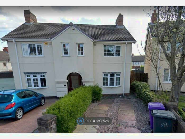 3 Bedroom Semi-Detached House To Rent In Cleveland Close, Willenhall, WV13