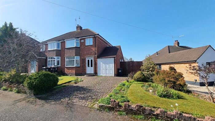 3 Bedroom Semi Detached House For Sale In Dyas Road, Hollywood, B47