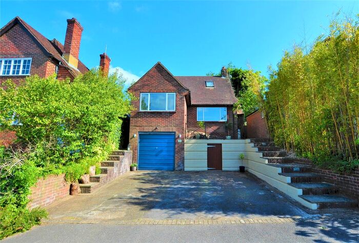 3 Bedroom Detached House For Sale In High View Road, Guildford, Surrey, GU2