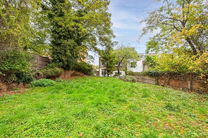 2 Bedroom Flat For Sale In Mount Pleasant Villas, Crouch End, London, N4