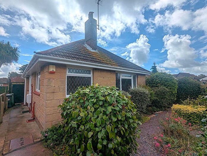 2 Bedroom Detached Bungalow For Sale In James Avenue, Sandown, PO36