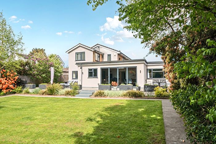 5 Bedroom Detached House For Sale In Bridle Close, Grayshott, GU26