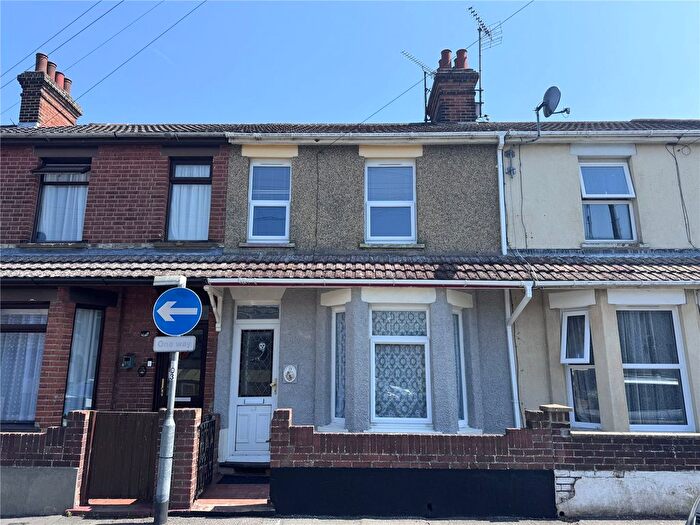 3 Bedroom Terraced House To Rent In Waddesdon Road, Harwich, CO12