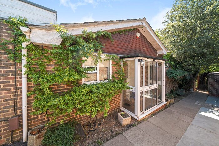 3 Bedroom Semi-Detached House For Sale In Edgeborough Way, Bromley, Kent, BR1