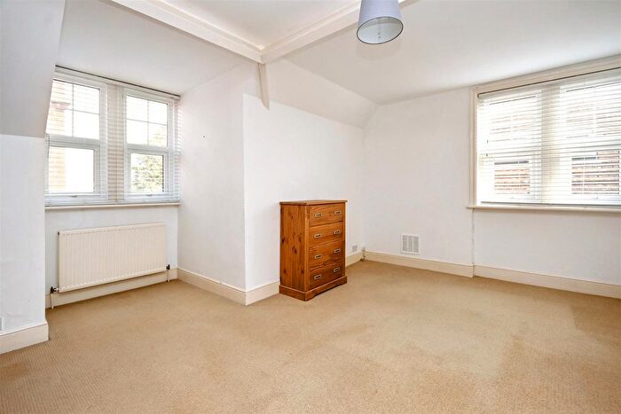 3 Bedroom Flat For Sale In Arlington Road, Eastbourne, BN21