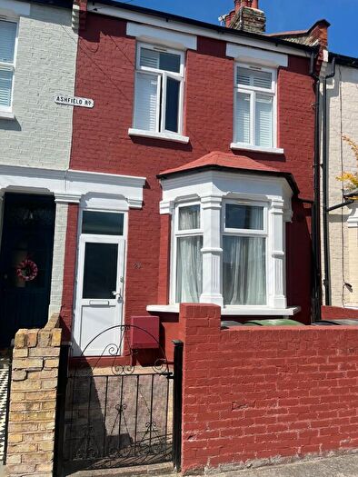 1 Bedroom Flat To Rent In Ashfield Road, London, N4