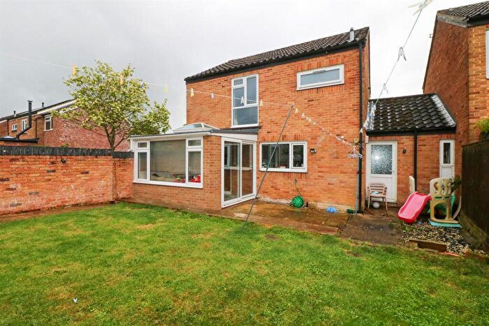 3 Bedroom Link Detached House For Sale In Lincoln Avenue, Saxmundham, IP17