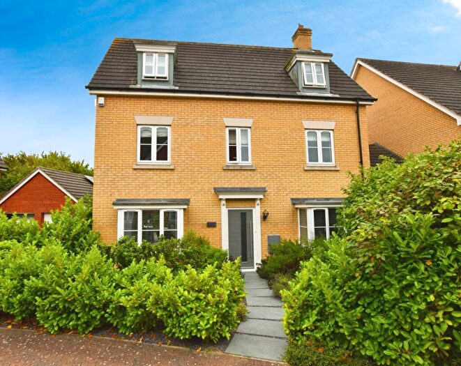 5 Bedroom Detached House For Sale In Mountford Close, Little Canfield, Dunmow, Essex, CM6