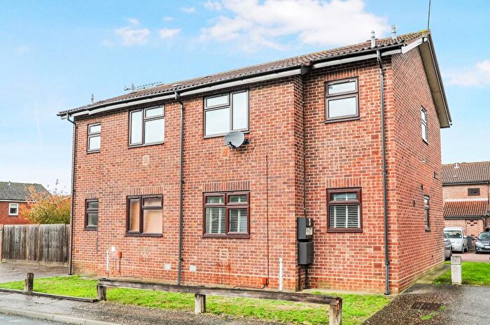 1 Bedroom Maisonette For Sale In Belvawney Close, Chelmsford, CM1